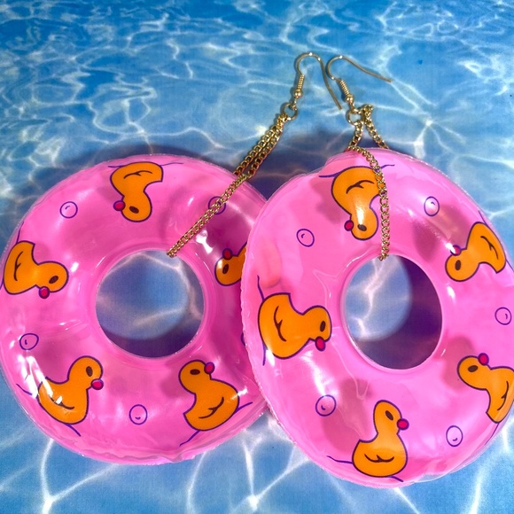 Adorable Duckie Hot Pink Pool Float inflated Earrings - Picture 5 of 6